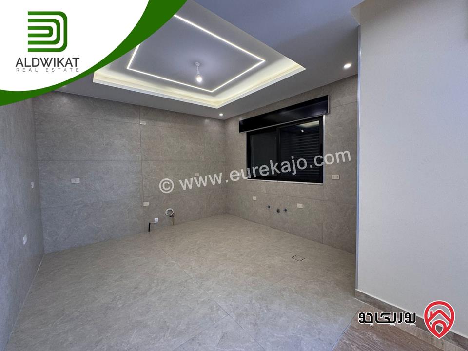 شقة ارضية معلقة للبيع في عمان - خلدا العوجانية المساحة 220م ترس 15م موقع مميز