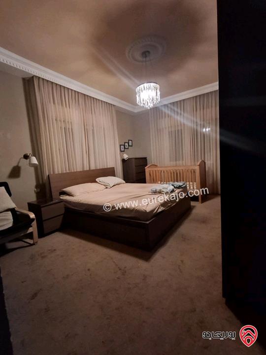 شقة طابق أول مساحة 200م للبيع في عمان - طبربور