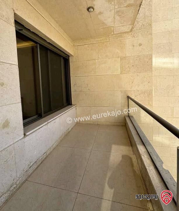 شقة فارغة مساحة 100م طابق ثاني للايجار للعرسان او عائلة صغيرة في عمان - ام السماق