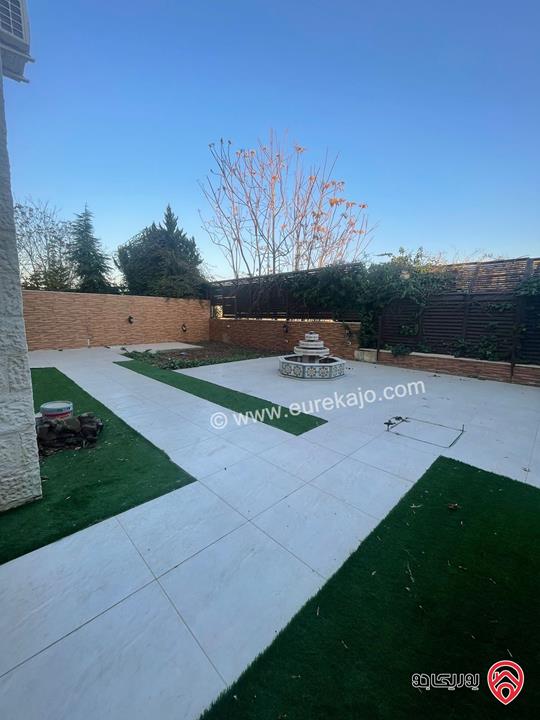 شقة شبه أرضية مساحة 245م داخلي و 250م خارجي للبيع في عمان - عبدون