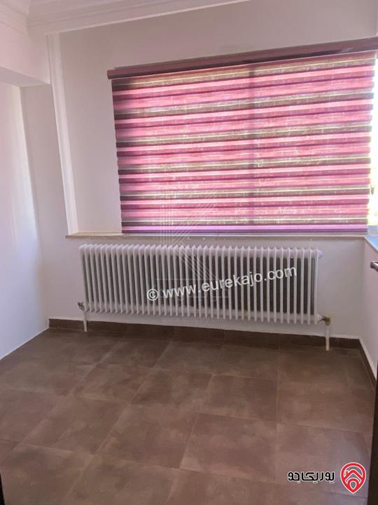 شقة طابق ثاني مساحة 158م للبيع في عمان - الشميساني