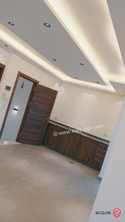 شقة طابق ثالث دوبلكس مساحة 207م للبيع في اربد - الراهبات الوردية