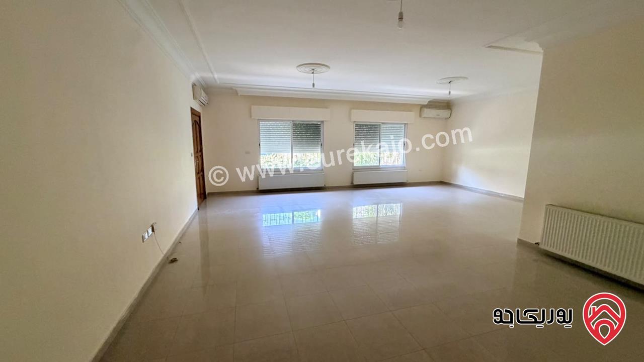 شقة طابق ارضي دوبلكس مساحة 438م داخلي و 100م خارجي للايجار في عمان - الدوار الخامس 
