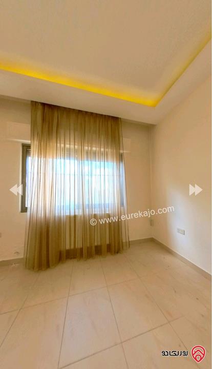 شقة طابق أول مساحة 194م للبيع في عمان - ام أذينة قرب شارع مكة 