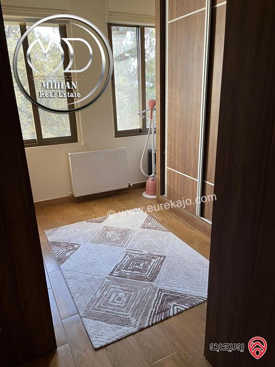 شقة شبه ارضي للبيع في عمان - دابوق مساحة 130م تشطيبات و ديكورات عصرية فاخرة اطلالة جميلة بسعر مميز جداً