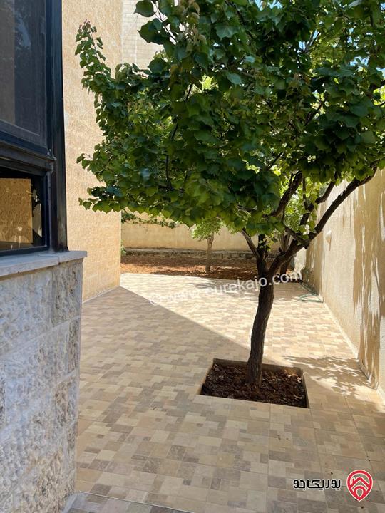 شقة فاخرة مفروشة أرضية مساحة 150م للايجار في عمان - ام اذينة