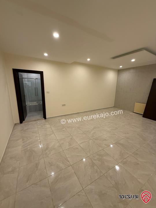 شقة تسوية ضمن فيلا عائلية مساحة 120م + ترس للايجار في عمان - أم السماق