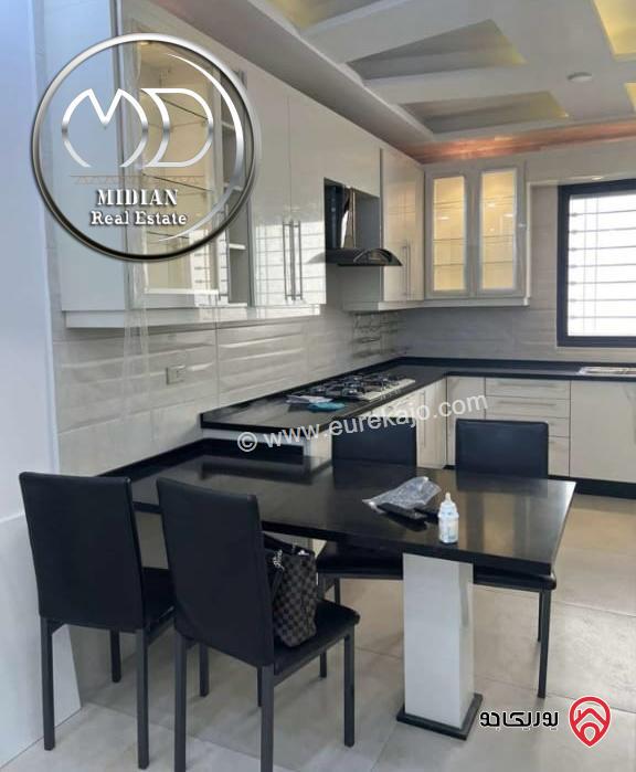 شقة ارضية فارغة للايجار في عمان - خلدا مساحة 165م مع ترس و حديقة 150م تشطيبات و ديكورات سوبر ديلوكس