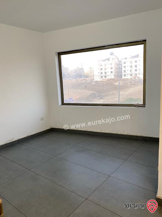 مكتب تجاري طابق أول مساحة 85م للايجار في عمان - خلدا