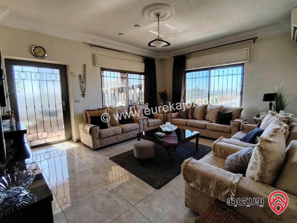 شقة طابقية مساحة 230م للبيع في عمان - اليادودة اسكان الصيادلة 