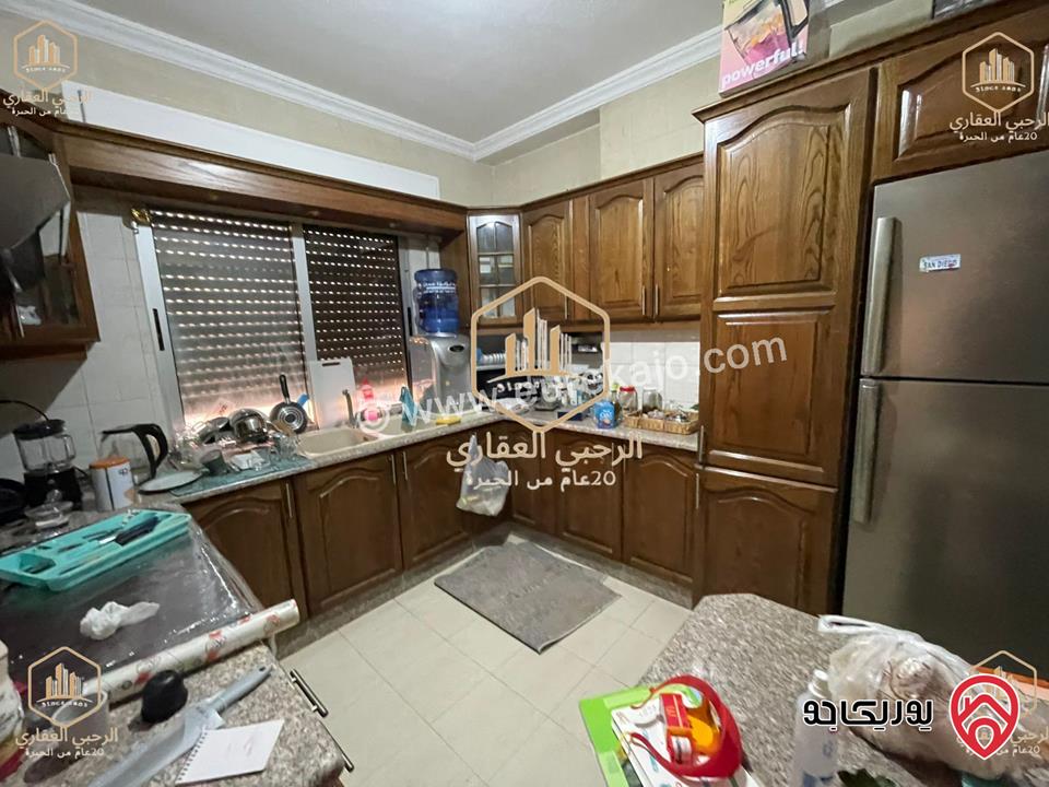 شقة فارغة مساحة 140م طابق ثالث للايجار في عمان - أم السماق