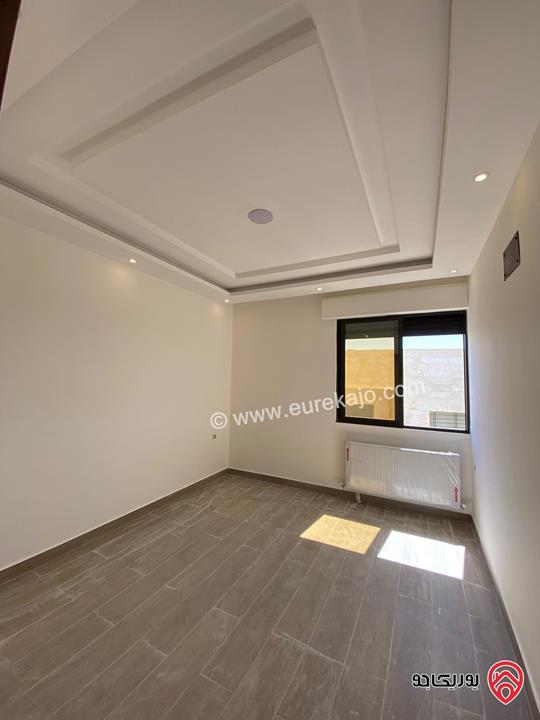 شقة سوبر ديلوكس طابق أول 185م للبيع في عمان - طريق المطار