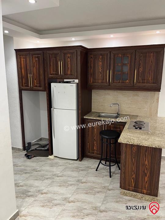 شقة طابق ثالث دوبلكس مساحة 285م للبيع في الزرقاء الجديدة السعر قابل للتفاوض من المالك مباشره 