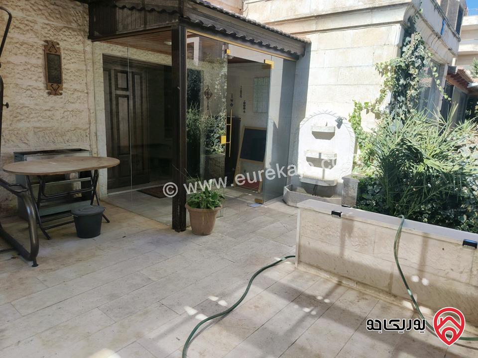 شقة طابق أرضي مساحة 173م مع ترس 60م مفروشة للبيع في عمان - الرابية