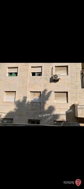 شقة مساحة 120م طابق اول للبيع في اربد 