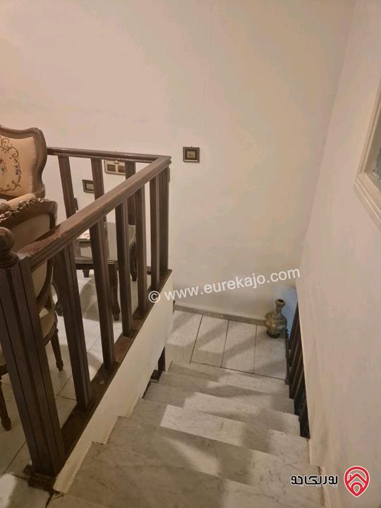 شقة دوبليكس طابقين مساحة 255م داخلي و 100م خارجي للبيع في عمان - عبدون 