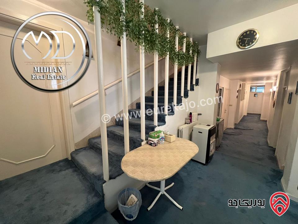 شقة دوبلكس ارضية طابقية فاخرة للبيع في عمان - خلدا مساحة 500م مع ترسات وحدائق 400م مع مسبح داخلي تصلح تجاري