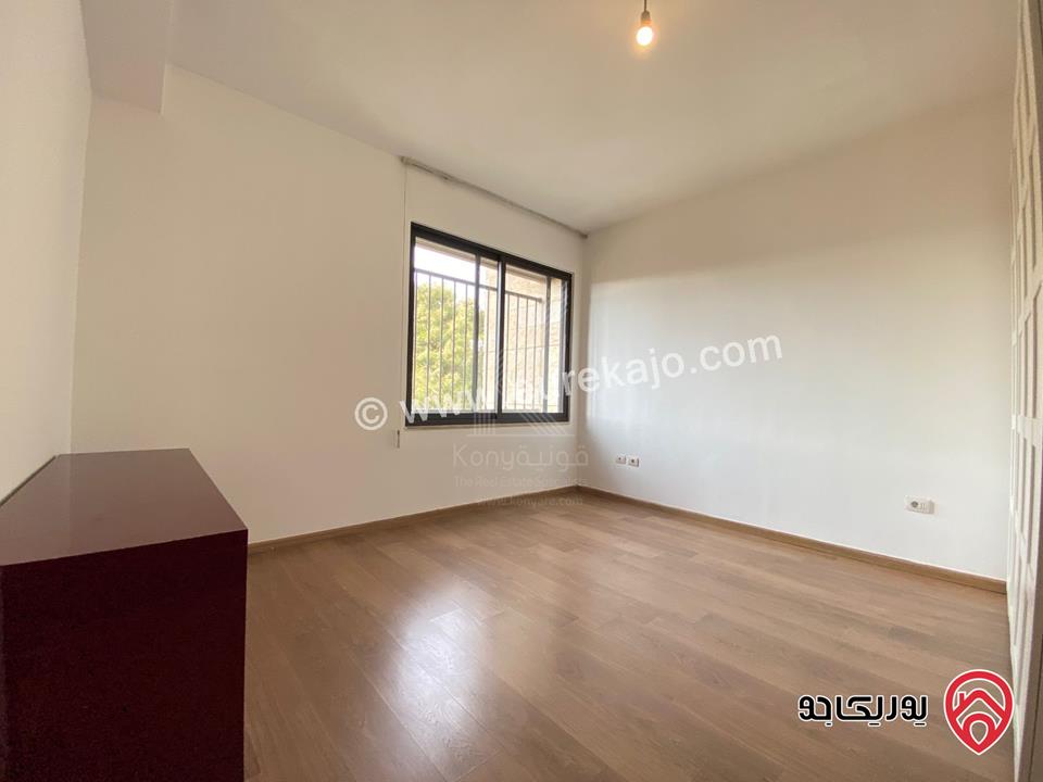 شقة فاخرة مساحة 308م طابق ثالث للايجار في جبل عمان / الدوار الثالث