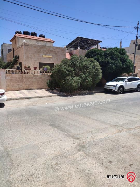 منزل مستقل مساحة 222م على أرض 387م للبيع في الزرقاء الجديدة
