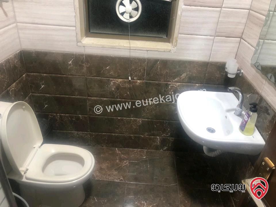 شقة مساحة 82م مقسومة الى استوديو عدد 2 للبيع في عمان - الجبيهة