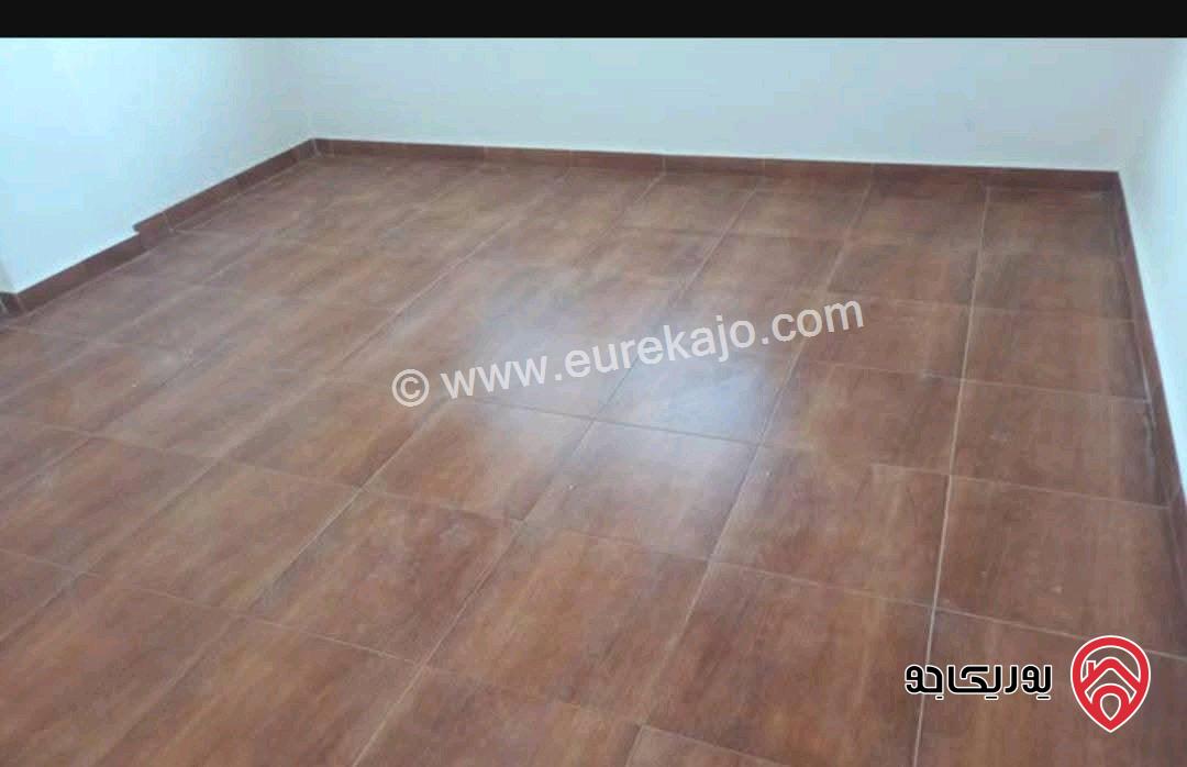 شقة طابق أول مساحة 160م للبيع في الزرقاء - البتراوي