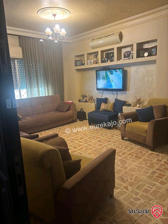 منزل مستقل مكون من 3 طوابق للبيع في عمان - ابو نصير حي السعادة اطلالة حميلة 