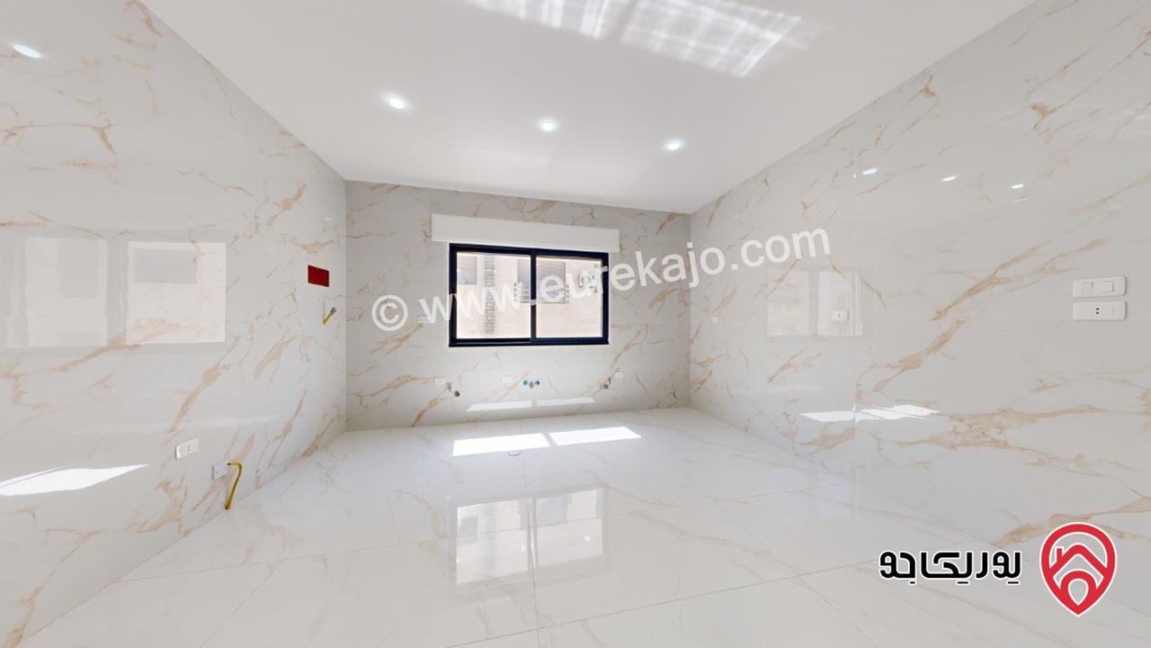 اخر شقة في المشروع طابق ثالث مع روف مساحة 180م للبيع في عمان - ضاحية الرشيد كاش أو اقساط 