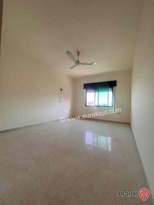 شقة طابق ثالث مساحة 100م للايجار في عمان - تلاع العلي 
