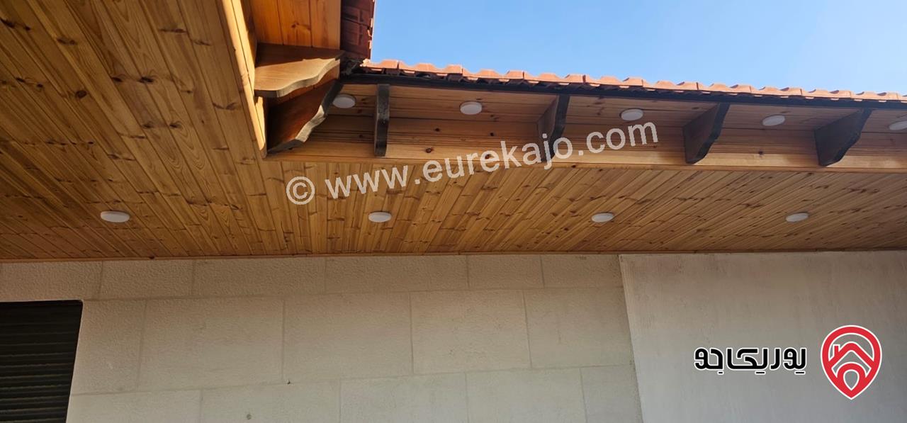 شقة طابق ثالث مع رووف مساحة 255م مميزة جدا للبيع في عمان - الجبيهة