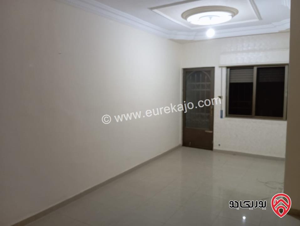 شقة شبه أرضية مساحة 160م للايجار في عمان - الجبيهة حي المنصور