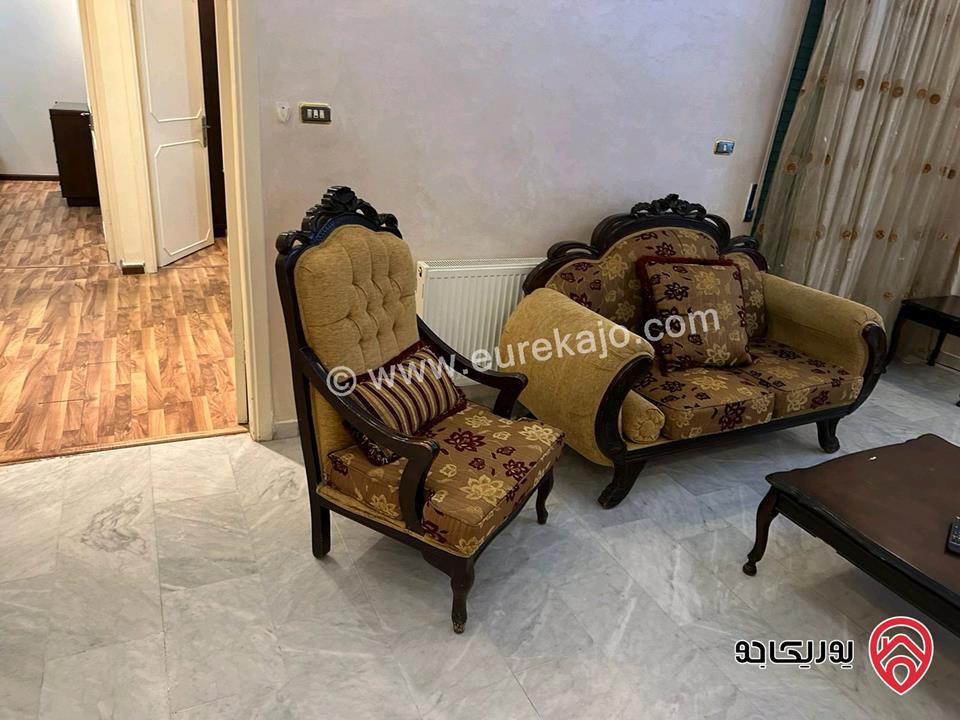 شقة مفروشة مساحة 200م طابق ثاني للايجار سوبر ديلوكس في عمان - الرابية بسعر مغري 