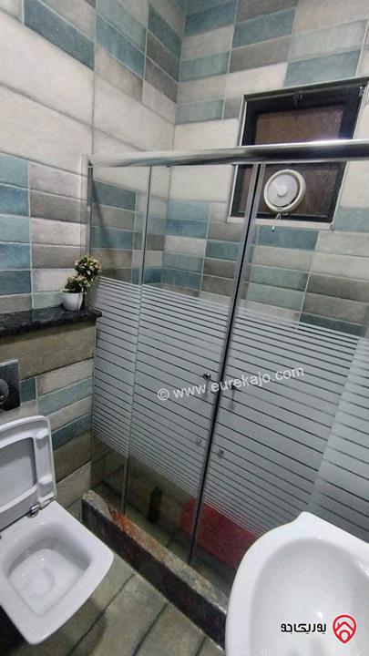 فيلا مساحة 560م على ارض 711م للبيع في الزرقاء - ام رمانة