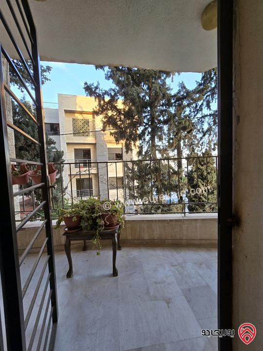 شقة مساحة 175م طابق أول للبيع في عمان -  تلاع العلي مفروشة بالكامل بحالة جيدة جدًا 