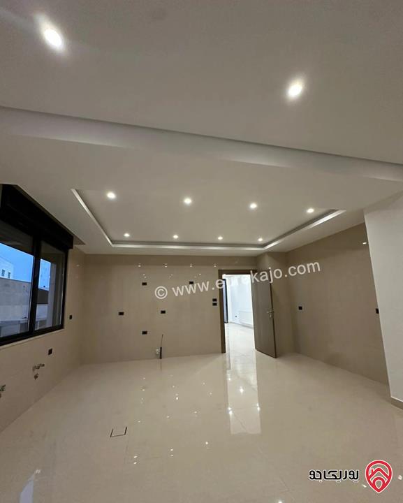 شقة فاخرة أرضية مساحة 205م للبيع في عمان - الظهير