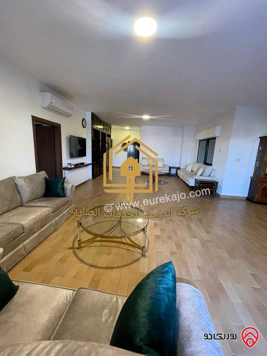 شقة فارغة طابق اول مساحة 250م للايجار في عمان - عبدون 