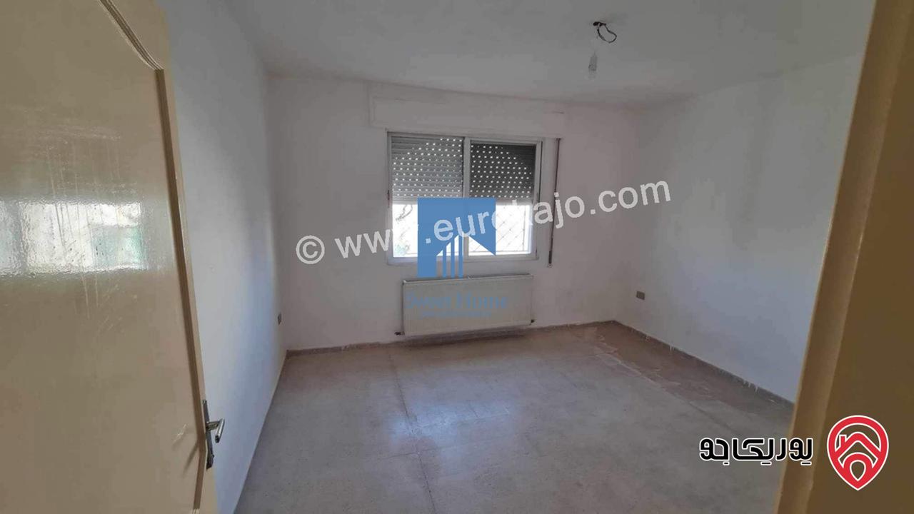 شقة مميزة للبيع في عمان - الجندويل قرب مركز أمن البيادر طابق ثالث 130م بسعر مغري