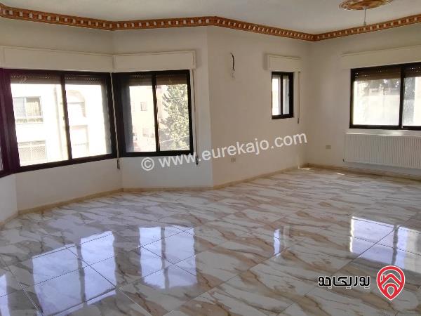 شقة فاخرة فارغة طابق ثاني مساحة 183م للايجار في عمان - تلاع العلي 