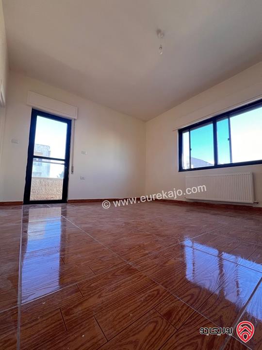 شقة طابق ثاني مساحة 190م للايجار في عمان - خلدا