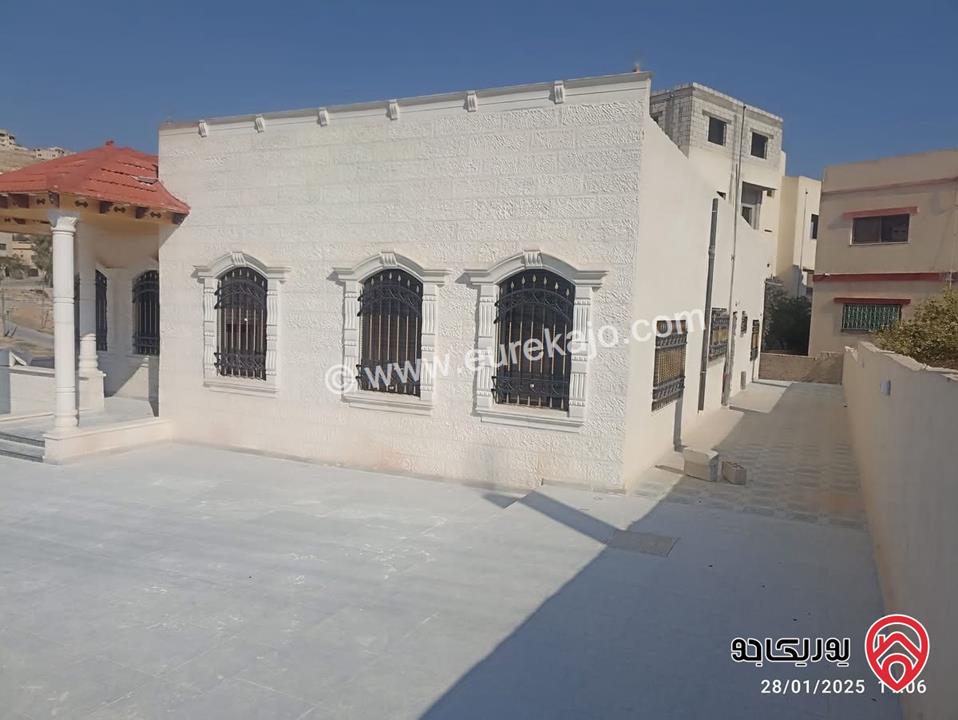 فيلا مساحة 236م على أرض 558م بناء حديث للبيع في الزرقاء - ضاحية الاميرة هيا