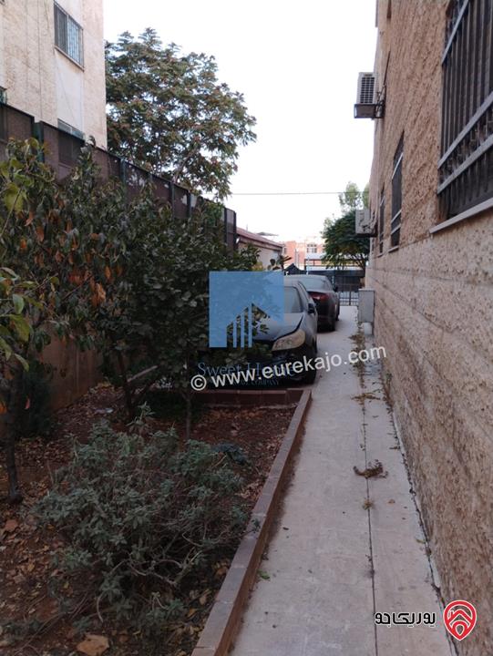 شقة أرضية طابقية مميزة للبيع في عمان - خلدا قرب الموفنبيك ومطعم ورد 207م مع حديقة وترسات 245م