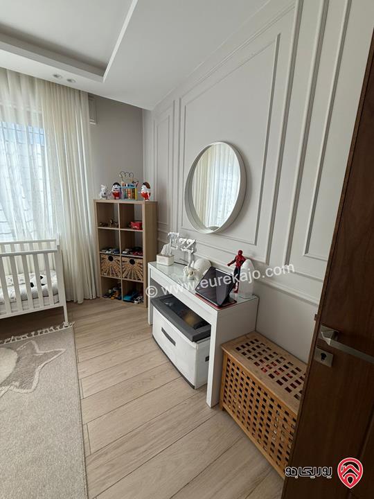 شقة شبه ارضية مساحة 210م داخلي و 180م خارجي لم تسكن للايجار مفروشة في عمان - خلدا