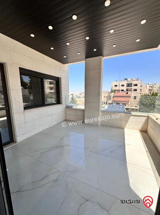 شقة سوبر ديلوكس طابق ثاني مساحة 236م للبيع في عمان – أم أذينة الغربي