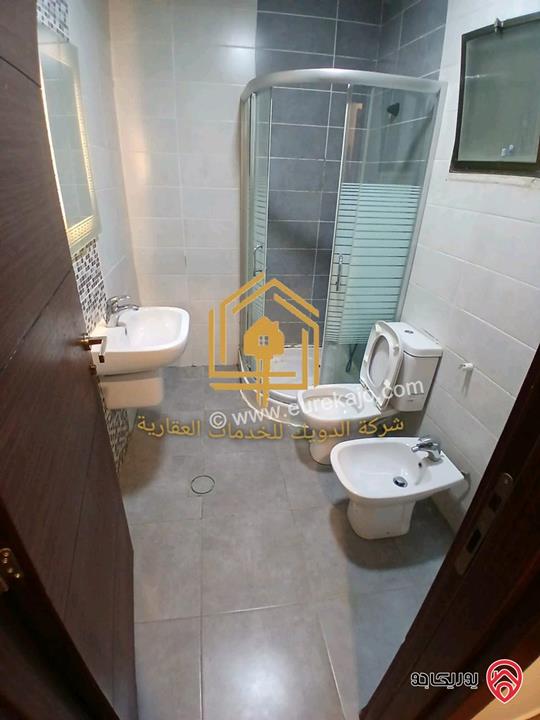 شقة فارغة طابق ثالث مساحة 140م للإيجار في عمان - الدوار السابع 