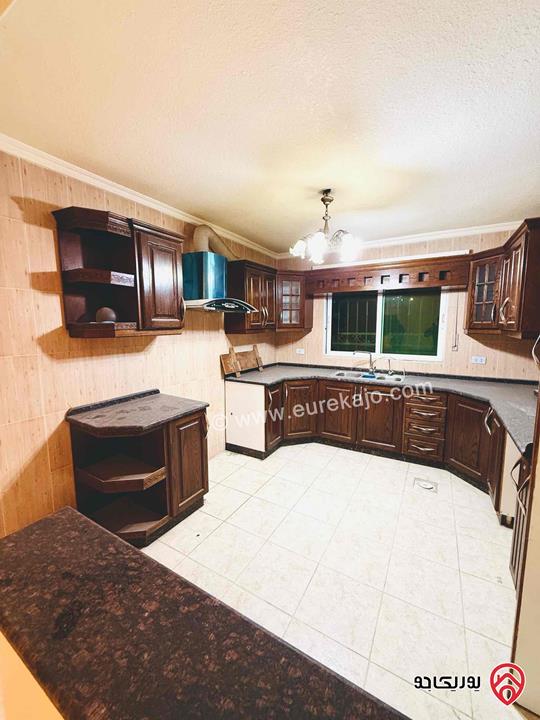 شقة شبه أرضية مساحة 150م للبيع في عمان - طبربور 