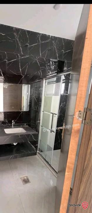 شقة فارغة طابق ثاني مساحة 250م للايجار في عمان - خلدا 