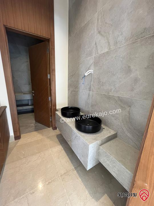 فيلا مساحة الارض 500م مساحة البناء 700م للبيع في عمان - دابوق