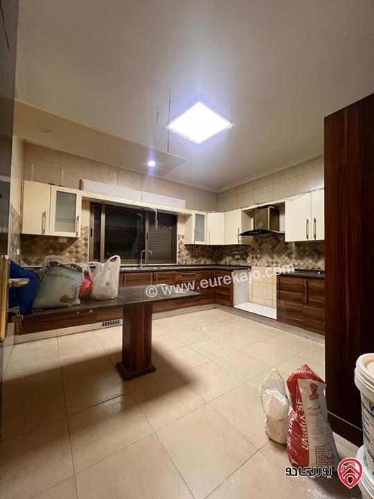 شقة مساحة 200م طابق اول للايجار في عمان - خلدا