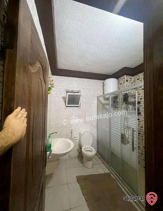 شقة أرضية مساحة 222م للبيع في اربد - الحي الشرقي