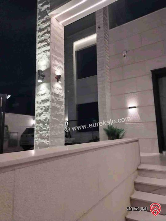 فيلا فخمة مساحة 600م على أرض 560م للبيع في عمان - البنيات طريق المطار