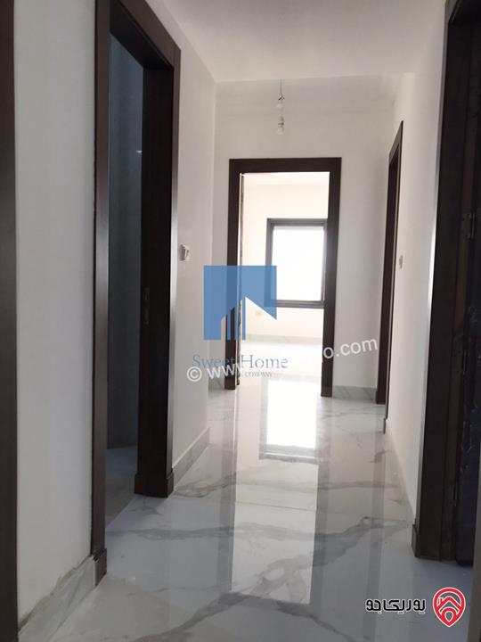 شقة فاخرة للبيع في عمان - خلدا قرب المدارس الإنجليزية 280م مع حديقة وترسات 320م لم تسكن